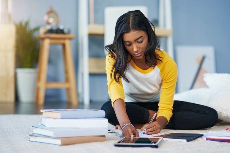 Complete College Application Essay Guide: Frequently Asked Questions