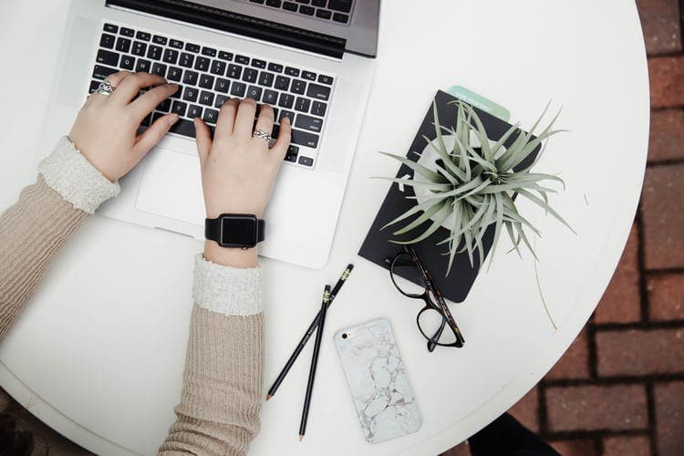 Comprehensive Compare and Contrast Essay Topics for Academic Success